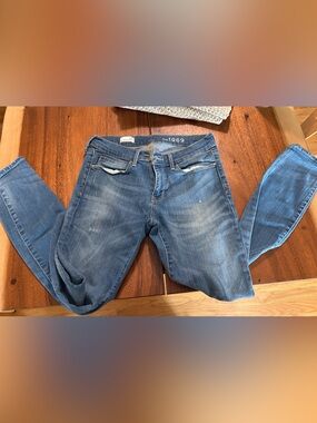 GAP 1969 Medium Blue Legging Jeans